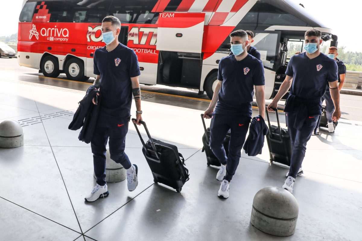 Vatreni stigli u London Hina