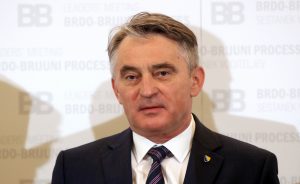 Zeljko Komsic _ Hina