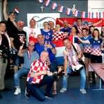 (FOTO) Hrvatski navijači u Njemačkoj bodrili Vatrene, njemačka televizija u nedjelju uvečer prikazuje prilog iz Stuttgarta