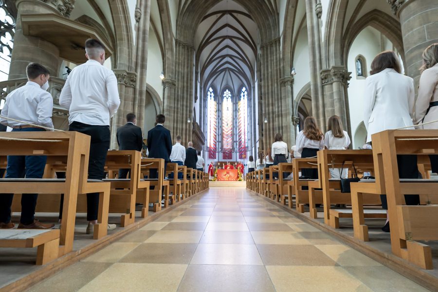 (FOTO) KRIZMA U MÜNCHENU: U najvećoj hrvatskoj katoličkoj župi 215 mladih Hrvata primilo sakrament sv. Potvrde