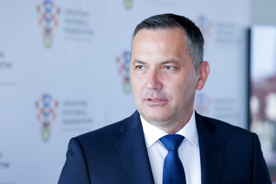 DAVOR ŠUKER NIJE VIŠE PREDSJEDNIK: Marijan Kustić jednoglasno izabran za novog čelnika Hrvatskog nogometnog saveza DAVOR ŠUKER NIJE VIŠE PREDSJEDNIK: Marijan Kustić jednoglasno izabran za novog čelnika Hrvatskog nogometnog saveza