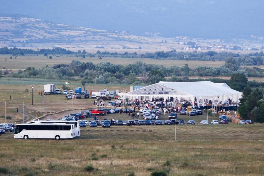 VJENČANJE I SVADBA U LIVANJSKOM POLJU: Vjenčali se hrvatski inovator Mate Rimac i njegova dugogodišnja djevojka Katarina Lovrić VJENČANJE I SVADBA U LIVANJSKOM POLJU: Vjenčali se hrvatski inovator Mate Rimac i njegova dugogodišnja djevojka Katarina Lovrić