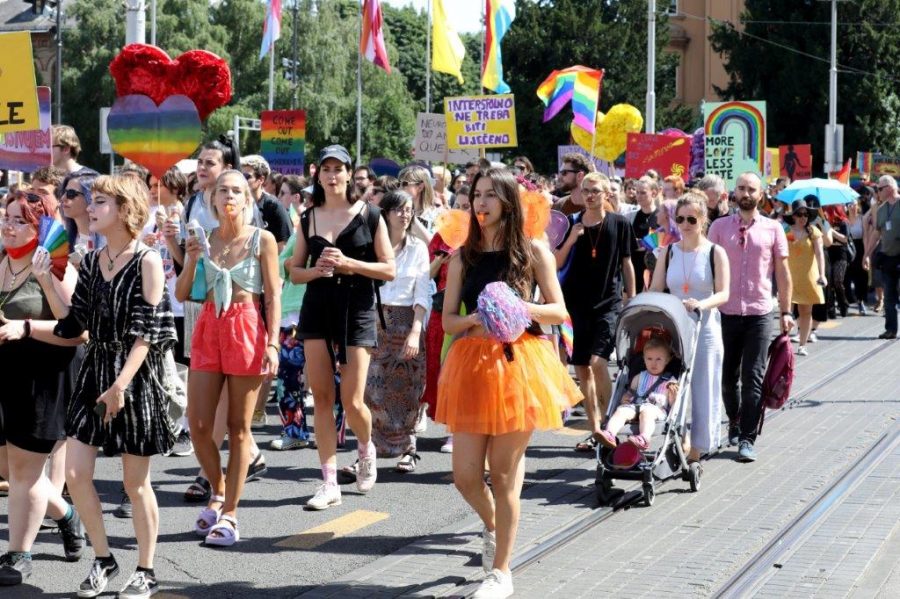 (FOTO): Uz geslo “Prajd zauvijek” u Zagrebu organizirana 20. povorka LGBTIQ zajednice