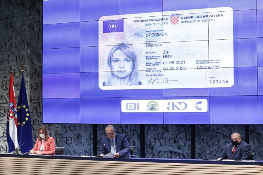 "SVE U JEDNOM": Nove elektroničke osobne iskaznice koristit će se i kao zdravstvene iskaznice te putovnice na razini EU