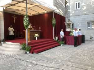 (FOTO i VIDEO) Hrvati iz domovine i iseljeništva hodočaste Čudotvornoj Gospi Sinjskoj