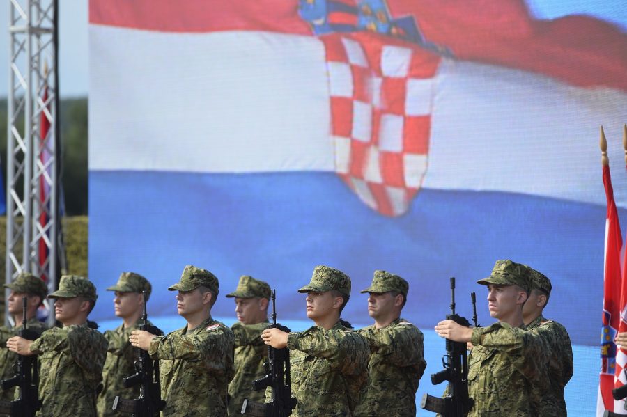 U Kninu svečanost obilježavanja 26. obljetnice Oluje: Predsjednik RH Zoran Milanović položio vijenac