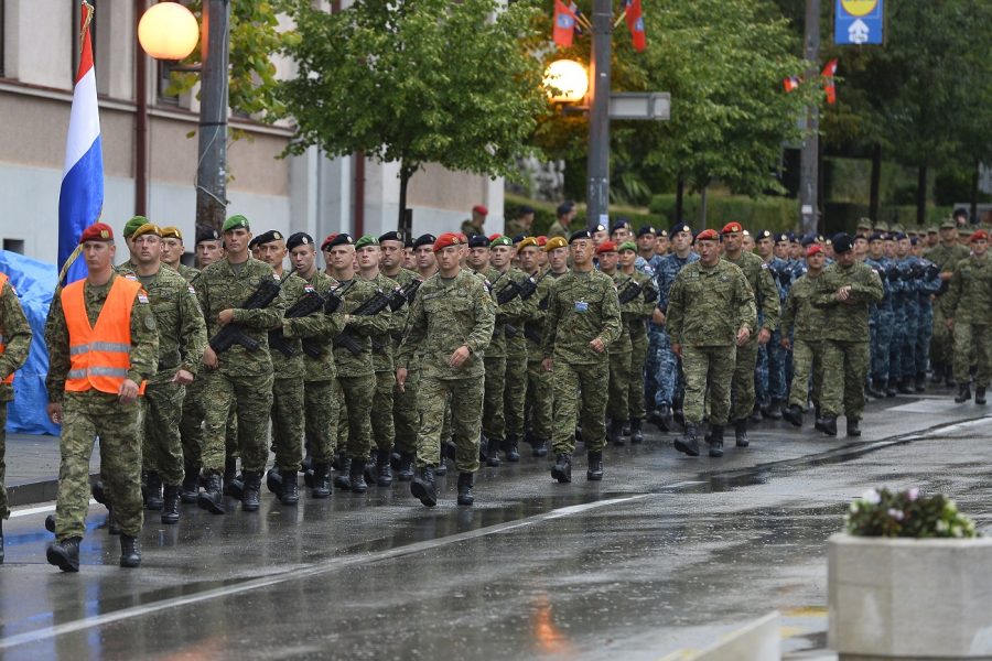 U Kninu svečanost obilježavanja 26. obljetnice Oluje: Predsjednik RH Zoran Milanović položio vijenac