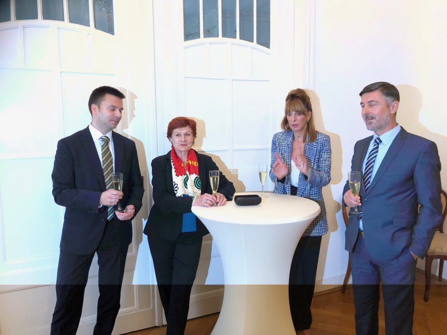 DODJELA VEČERNJAKOVIH DOMOVNICA 2021. U BERLINU: Priznanja onima koji kroz svoj rad predstavljaju i Hrvatsku