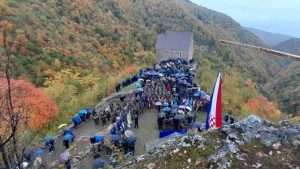 (FOTO) HRVATSKO HODOČAŠĆE NA BOBOVAC: Kardinal Puljić predvodio molitvu za BiH na obljetnicu smrti bosanske kraljice Katarine Kosače