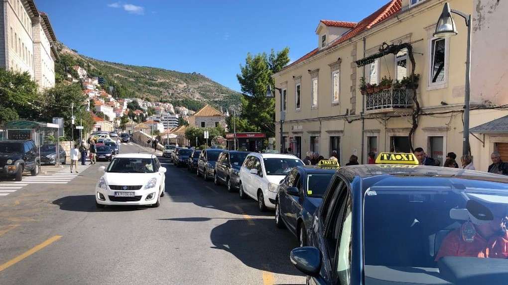 dubrovacki taksisti na Vratima od Ploca