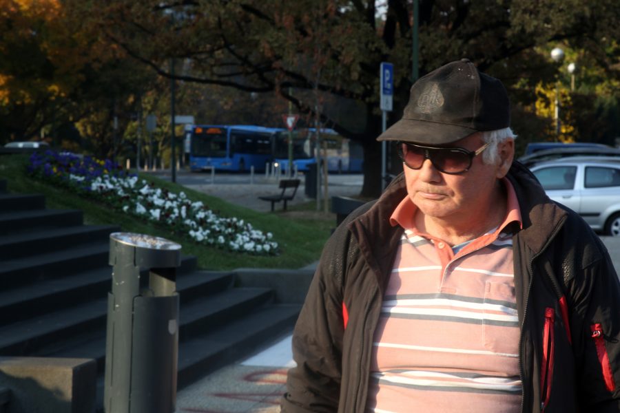 REAGIRALA I POLICIJA: Ispred zagrebačke Gradske uprave muškarac ispisao grafit - evo što je napisao