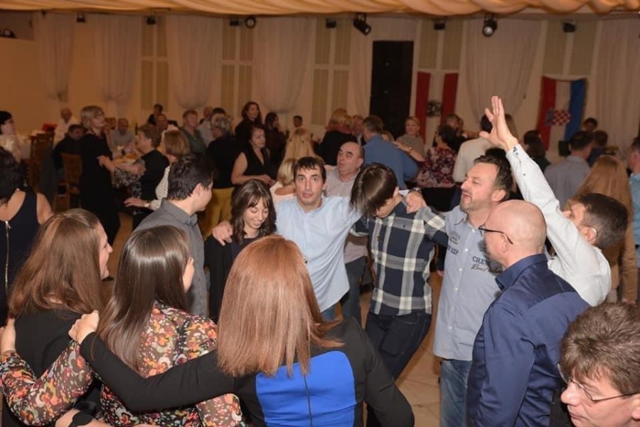 ZAJEDNO S GOTOVO 300 HRVATA: Austrijsko-hrvatska zajednica za kulturu i sport u Beču proslavila 30. obljetnicu postojanja