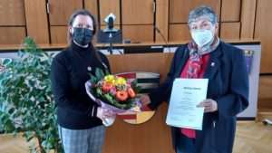 VRIJEDNO PRIZNANJE TATJANI DOBSA: Grad Neu-Isenburg uručio "Hugenottenmedaille" za dugogodišnji humanitarni rad VRIJEDNO PRIZNANJE TATJANI DOBSA: Grad Neu-Isenburg uručio "Hugenottenmedaille" za dugogodišnji humanitarni rad
