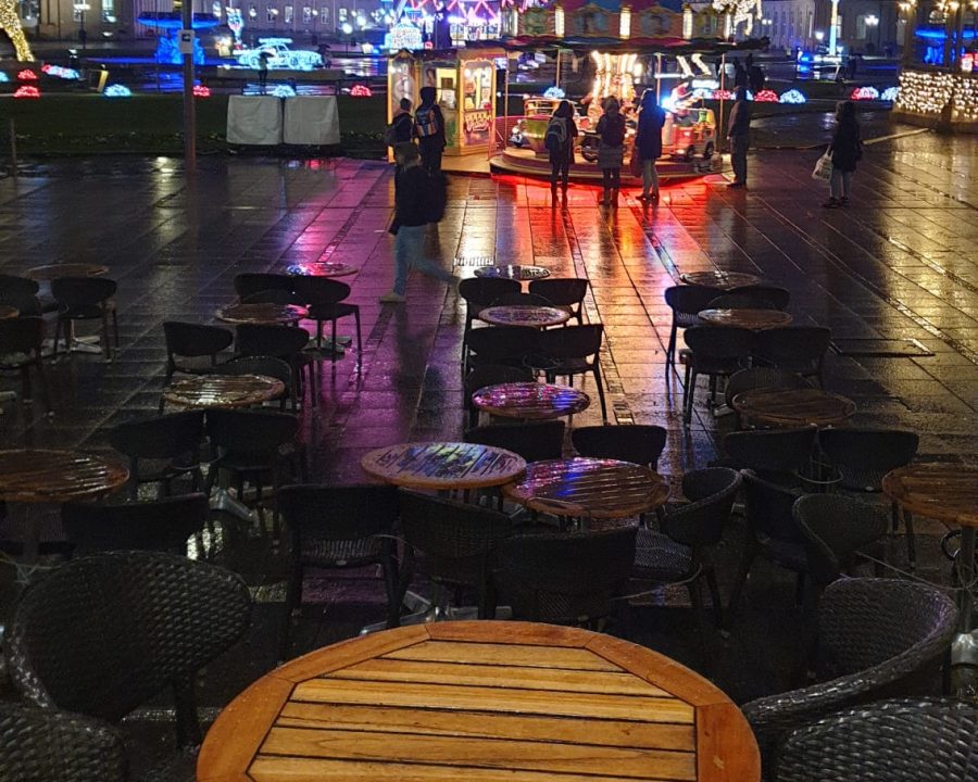(FOTO) HRVATI IZ STUTTGARTA: Grad živi, ali nije to kao prije. Božićnog sajma nema, ali grad je osvijetljen što ipak daje neku nadu