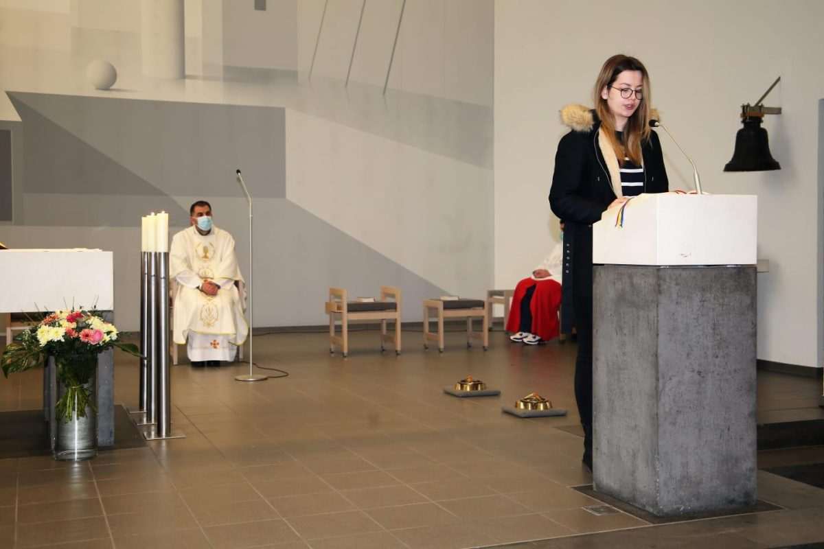 (FOTO) NA SVETIM MISAMA U STUTTGARTU: Hrvati proslavili blagdan Sveta tri kralja (FOTO) NA SVETIM MISAMA U STUTTGARTU: Hrvati proslavili blagdan Sveta tri kralja
