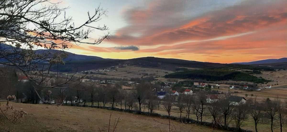 TREPTAJI LJEPOTE: Nova monografija Marijana Karaule inspirirana jedinstvenim ljepotama Bosne i Hercegovine… TREPTAJI LJEPOTE: Nova monografija Marijana Karaule inspirirana jedinstvenim ljepotama Bosne i Hercegovine…