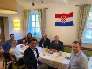 PROSLAVLJEN SPOMENDAN BLAŽENOG A. STEPINCA U SALZBURGU: “Pazite da sinu ostavite vjeru za baštinu, što mu koriste milijuni ako izgubi vjeru!“