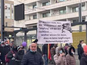 (FOTO i VIDEO) PROSVJED U FRANKFURTU: Među prosvjednicima u Frankfurtu bili i Hrvati