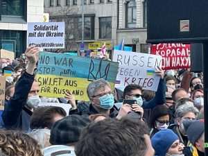 FRANKFURT/MÜNCHEN/STUTTGART: Zaustavite Putina! - Na tisuće prosvjednika u Njemačkoj izrazili solidarnost s ukrajinskim narodom