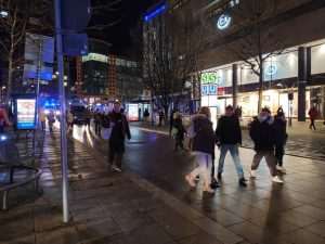(FOTO i VIDEO) PROSVJEDI PROTIV KORONA MJERA U STUTTGARTU: Prosvjednici dali novo značenje pravilu 3G (FOTO i VIDEO) PROSVJEDI PROTIV KORONA MJERA U STUTTGARTU: Prosvjednici dali novo značenje pravilu 3G