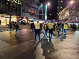 (FOTO i VIDEO) PROSVJEDI PROTIV KORONA MJERA U STUTTGARTU: Prosvjednici dali novo značenje pravilu 3G (FOTO i VIDEO) PROSVJEDI PROTIV KORONA MJERA U STUTTGARTU: Prosvjednici dali novo značenje pravilu 3G