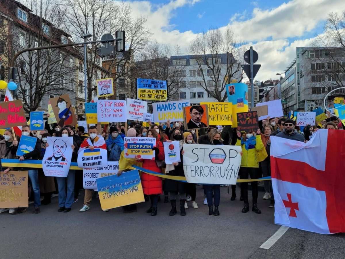 FRANKFURT/MÜNCHEN/STUTTGART: Zaustavite Putina! - Na tisuće prosvjednika u Njemačkoj izrazili solidarnost s ukrajinskim narodom