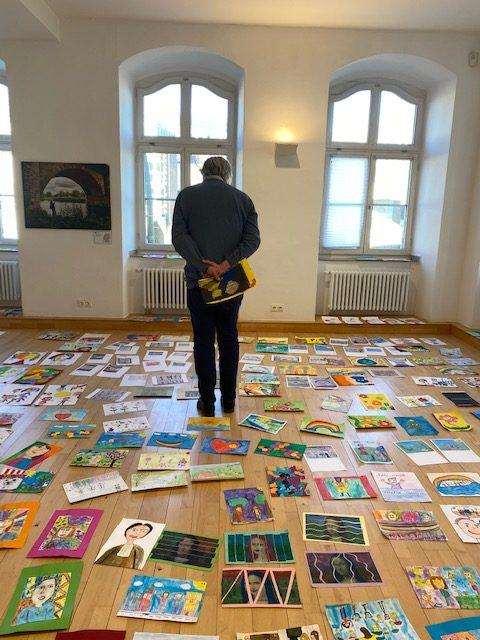 DJECA HRVATA U ISELJENIŠTVU: Nagrađeni radovi Međunarodnog likovno-literarnog natječaja DJECA HRVATA U ISELJENIŠTVU: Nagrađeni radovi Međunarodnog likovno-literarnog natječaja