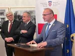 (FOTO) GRLIĆ RADMAN U BERLINU: Njemačka je svjesna mogućih opasnih učinaka prelijevanja ukrajinskog rata na zapadni Balkan (FOTO) GRLIĆ RADMAN U BERLINU: Njemačka je svjesna mogućih opasnih učinaka prelijevanja ukrajinskog rata na zapadni Balkan