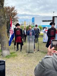 (FOTO) 351. OBLJETNICA POGUBLJENJA: U Bečkom Novom Mjestu svečano otkriven spomenik Zrinskom i Frankopanu