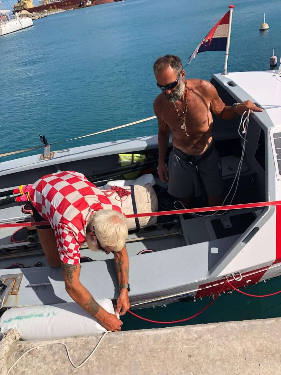 (FOTO I VIDEO) UZ BOŽJU POMOĆ NA FENIXU: Dvojica hrvatskih branitelja preveslali Atlantski ocean i ušli u povijest