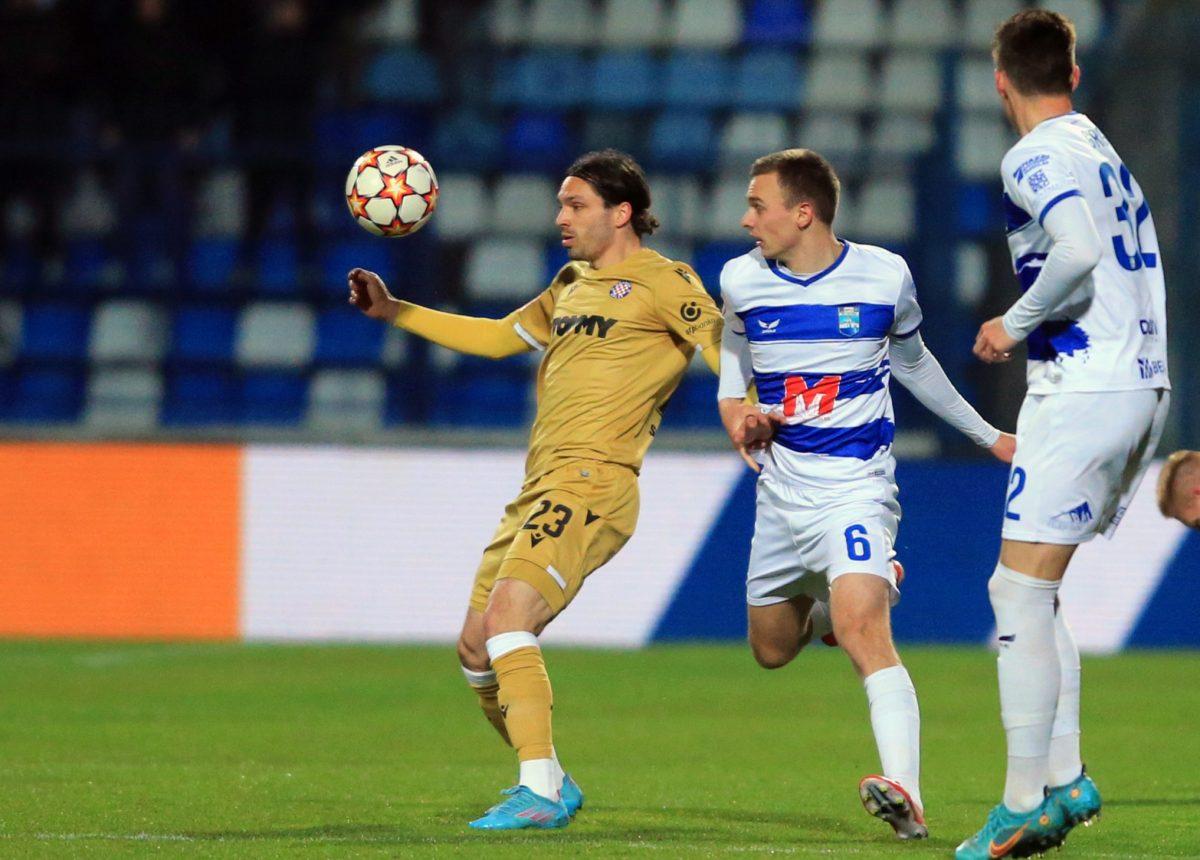 DERBI PUN UZBUĐENJA: Osijek i Hajduk podijelili bodove, sudac mijenjao odluke a Caktaš promašio jedanaesterac