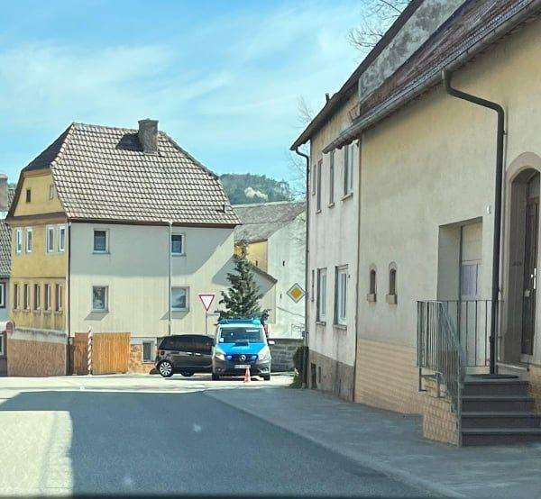 (FOTO i VIDEO) VELIK BROJ POLICIJE I HITNIH SLUŽBI: Uhićen muškarac, njemačka policija još ne otkriva detalje pucnjave