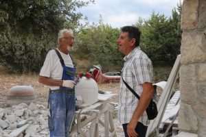 (VIDEO I FOTO) NA BLAGDAN USKRSA: Don Stipe Mustapić i Ana Rucner predstavljaju pjesmu „Kad bi barem vidjeli“ (VIDEO I FOTO) NA BLAGDAN USKRSA: Don Stipe Mustapić i Ana Rucner predstavljaju pjesmu „Kad bi barem vidjeli“