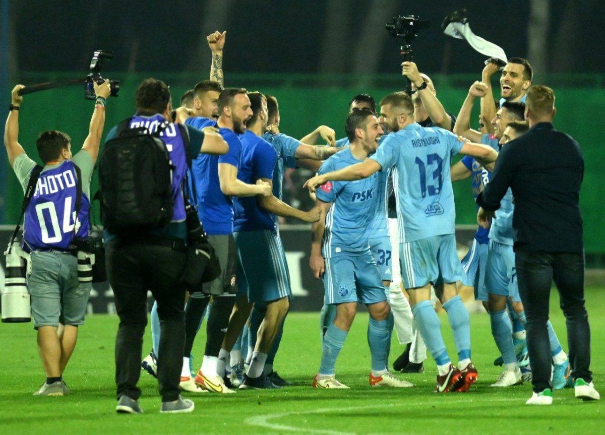 DINAMO POTVRDIO 23. NASLOV: Modri kolo prije kraja pobjedom u Šibeniku osigurali naslov prvaka Hrvatske DINAMO POTVRDIO 23. NASLOV: Modri kolo prije kraja pobjedom u Šibeniku osigurali naslov prvaka Hrvatske