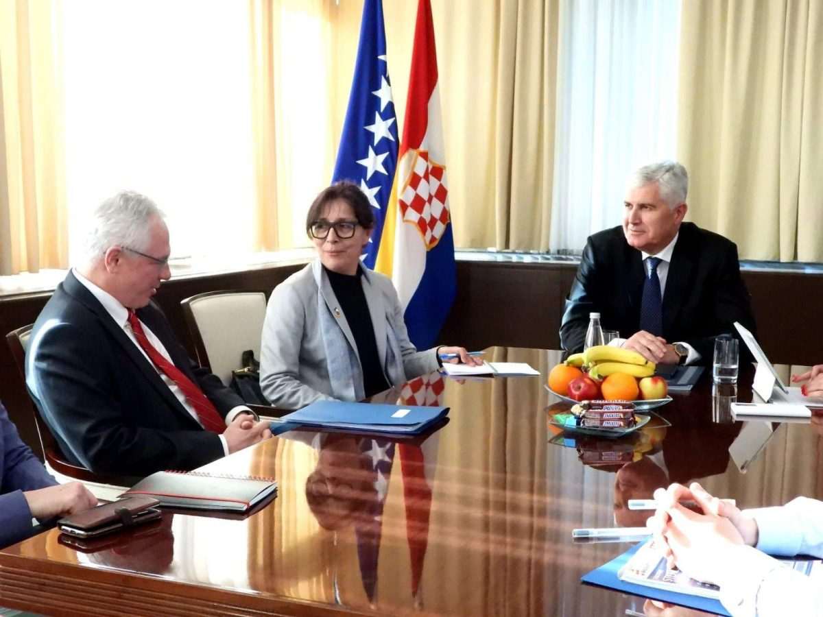 SUSRET U SARAJEVU: Dragan Čović i veleposlanik SAD-a Michael Murphy razgovarali o aktualnoj situaciju u BiH