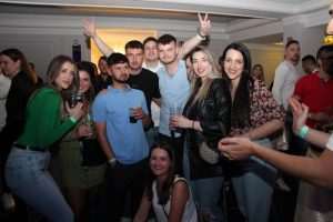 (FOTO) DALMATINO U DORTMUNDU: Publika u glas pjevala sve hitove popularnog benda (FOTO) DALMATINO U DORTMUNDU: Publika u glas pjevala sve hitove popularnog benda