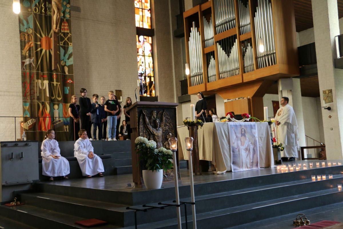 (FOTO) U HKŽ WIESBADEN PROSLAVLJEN BLAGDAN SPASOVA: Poslije svete mise uslijedilo druženje vjernika