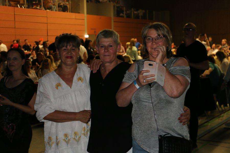 (VIDEO i FOTO) CROATIKA KONCERT 2022.: Na koncert kojeg je organizirala Croatia Karlsruhe došlo više od 1.000 ljudi iz Karlsruhea, Stuttgarta, Frankfurta, Slavonije... (VIDEO i FOTO) CROATIKA KONCERT 2022.: Na koncert kojeg je organizirala Croatia Karlsruhe došlo više od 1.000 ljudi iz Karlsruhea, Stuttgarta, Frankfurta, Slavonije...