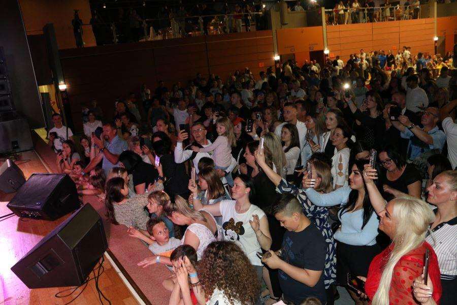 (VIDEO i FOTO) CROATIKA KONCERT 2022.: Na koncert kojeg je organizirala Croatia Karlsruhe došlo više od 1.000 ljudi iz Karlsruhea, Stuttgarta, Frankfurta, Slavonije... (VIDEO i FOTO) CROATIKA KONCERT 2022.: Na koncert kojeg je organizirala Croatia Karlsruhe došlo više od 1.000 ljudi iz Karlsruhea, Stuttgarta, Frankfurta, Slavonije...