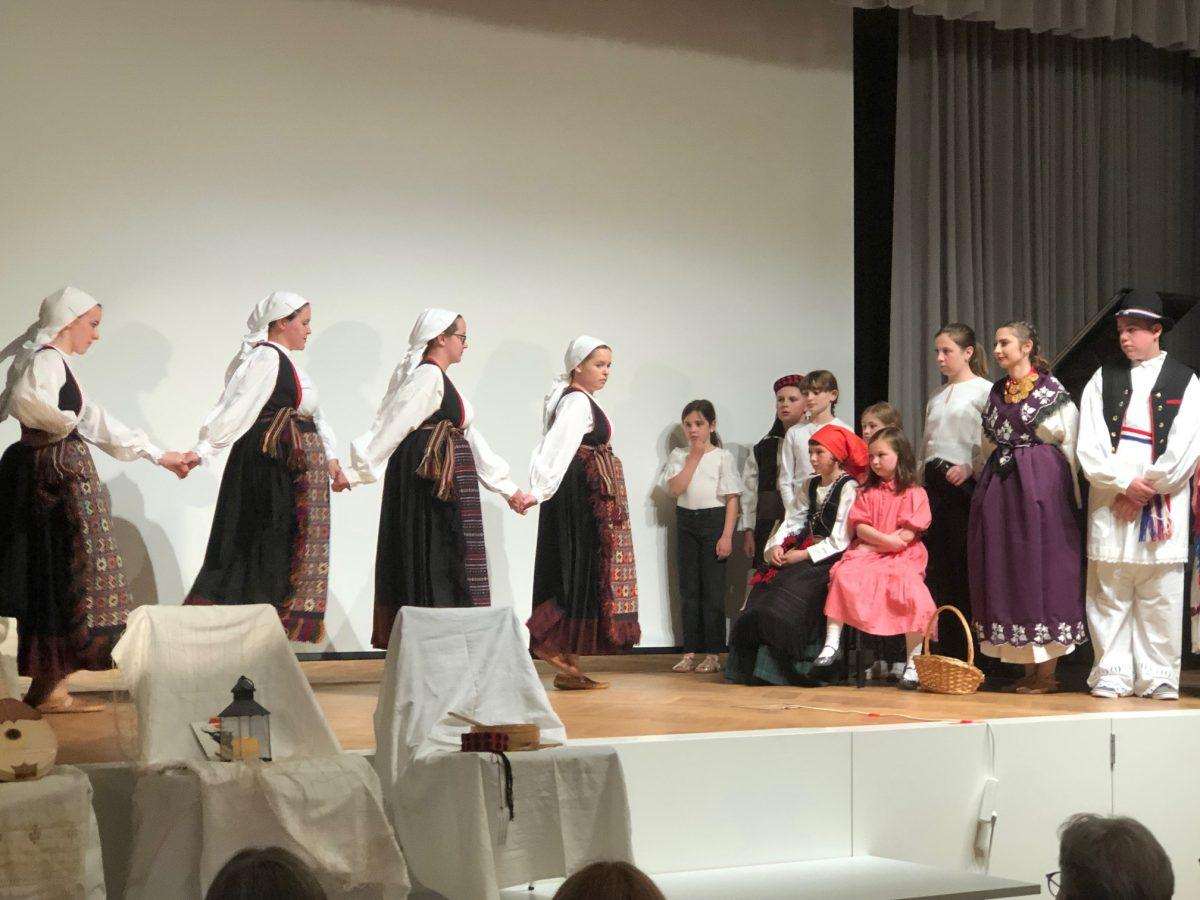 (FOTO i VIDEO) 30 GODINA ZAJEDNO: U Stuttgartu proslavljena 30. godišnjica Hrvatske nastave u Baden-Württembergu