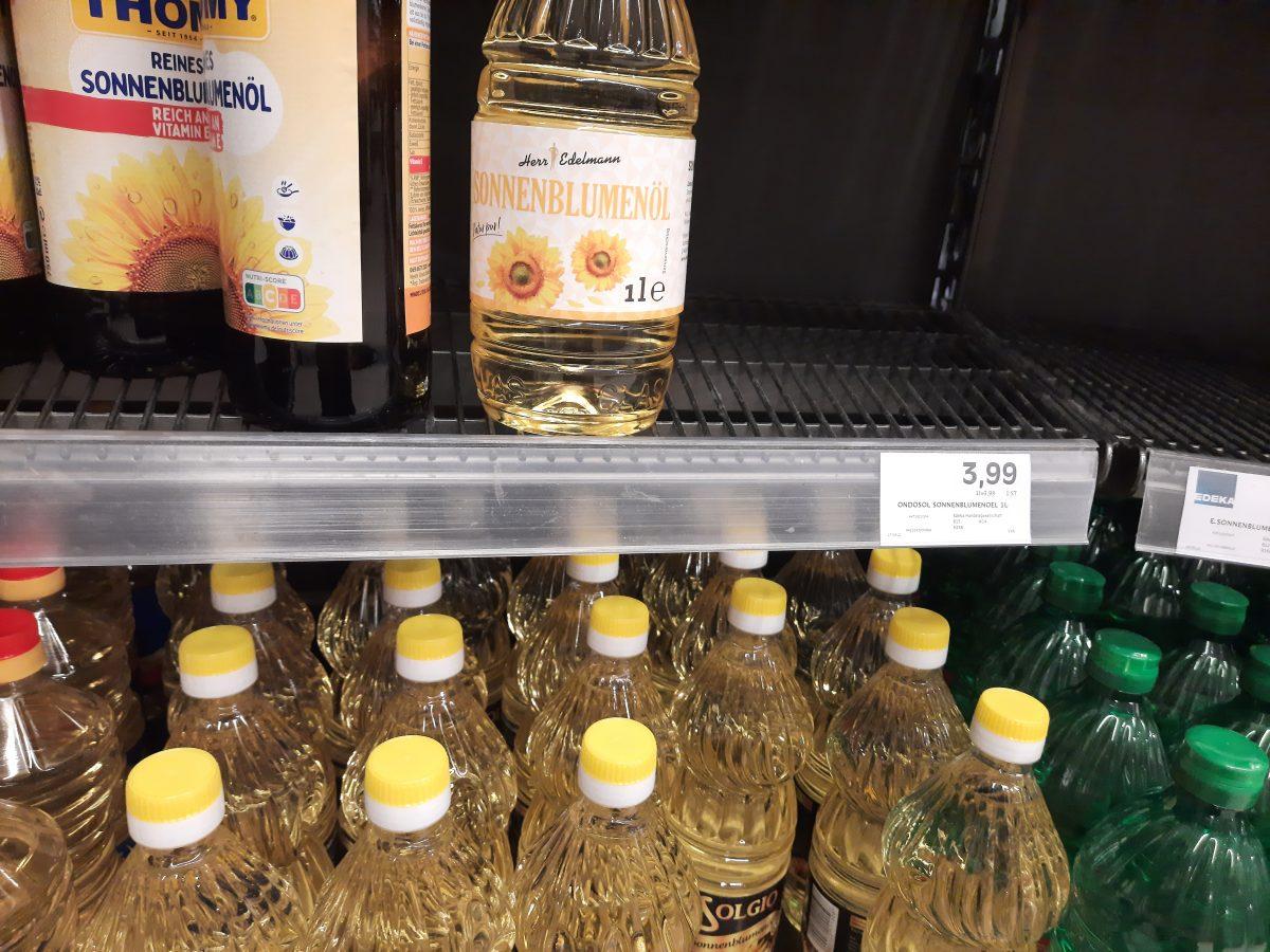 U TRGOVINAMA U NJEMAČKOJ ULJA PONOVNO IMA: Neki kupci ga ne žele kupovati, kupac u Aldi trgovini otkrio zbog čega! U TRGOVINAMA U NJEMAČKOJ ULJA PONOVNO IMA: Neki kupci ga ne žele kupovati, kupac u Aldi trgovini otkrio zbog čega!