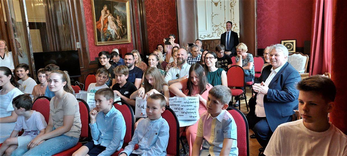 MNOGIMA ZA PRIMJER: Hrvatska dječja škola u Veleposlanstvu RH u Beču svečano proslavila 20. rođendan i kraj školske godine