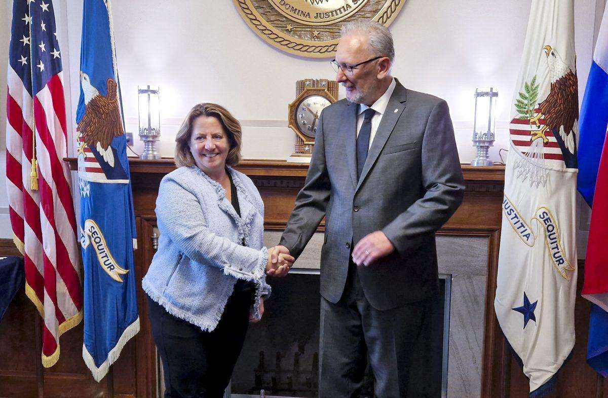 MINISTAR BOŽINOVIĆ U WASHINGTONU: Sastanak s američkim dužnosnicima obrane, pravosuđa i domovinske sigurnosti