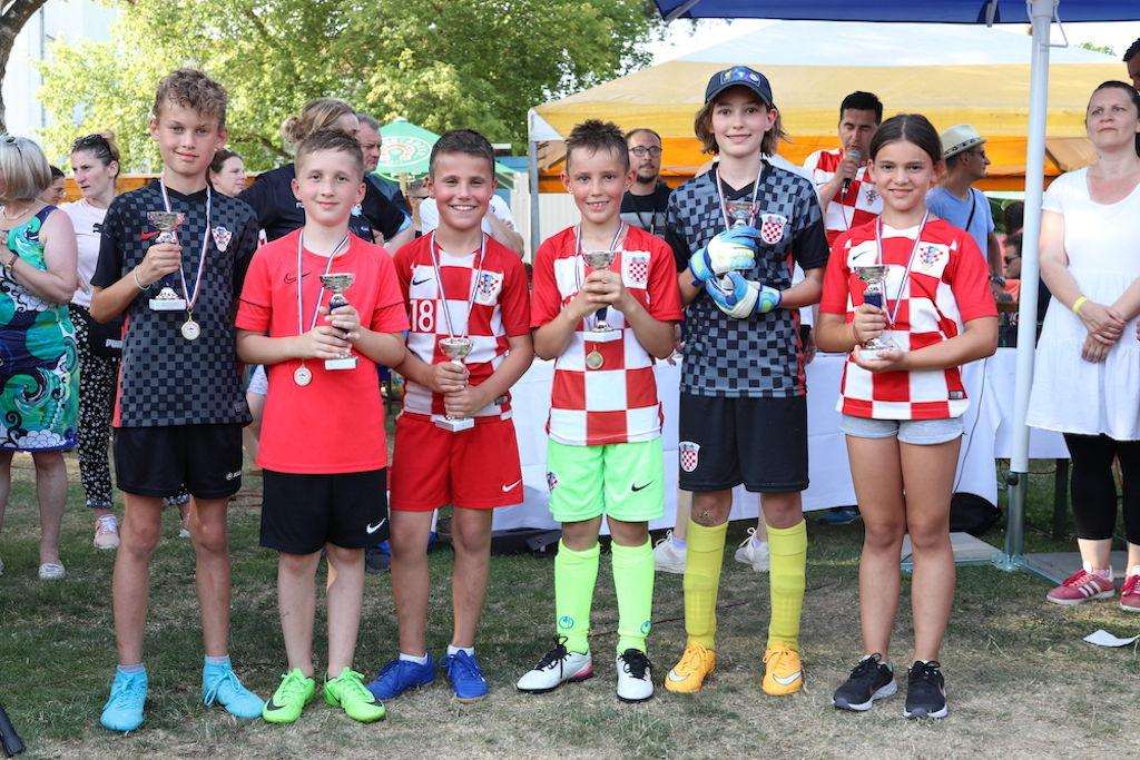U GRIESHEIMU ODRŽANI 8. SPORTSKI SUSRETI HRVATSKE NASTAVE: Važno je svakom djetetu hrvatskog podrijetla omogućiti učenje materinskog jezika U GRIESHEIMU ODRŽANI 8. SPORTSKI SUSRETI HRVATSKE NASTAVE: Važno je svakom djetetu hrvatskog podrijetla omogućiti učenje materinskog jezika