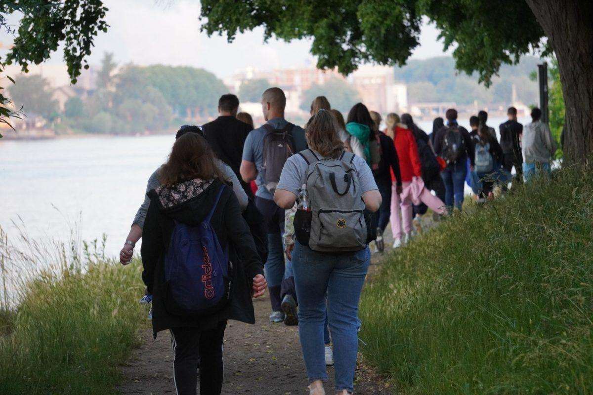 (FOTO) PUT DUG 31 KILOMETAR: Hodočasnici HKZ Mainz pješačili iz Mainza do marijanskog svetišta Marienthal (FOTO) PUT DUG 31 KILOMETAR: Hodočasnici HKZ Mainz pješačili iz Mainza do marijanskog svetišta Marienthal
