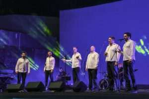 (VIDEO) KLAPA RIŠPET U OPATIJI: Opatijskoj publici darovali večer punu ljubavi i sjećanja, pala je i prosidba