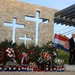 SPOMEN OBILJEŽJE ŽRTVAMA UDBE: U Donjim Hamzićima podignut spomenik u čast mučki ubijene obitelji Ševo