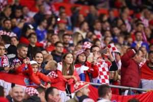 FOTO GALERIJA: Bečki stadion u hrvatskim bojama i navijačkim zastavama iz domovine i iseljeništva