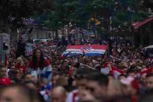FOTO GALERIJA: Bečki stadion u hrvatskim bojama i navijačkim zastavama iz domovine i iseljeništva
