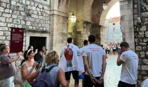 DUBROVNIK: Zlatnim vaterpolistima priređen doček ispred crkve Sv. Vlaha
